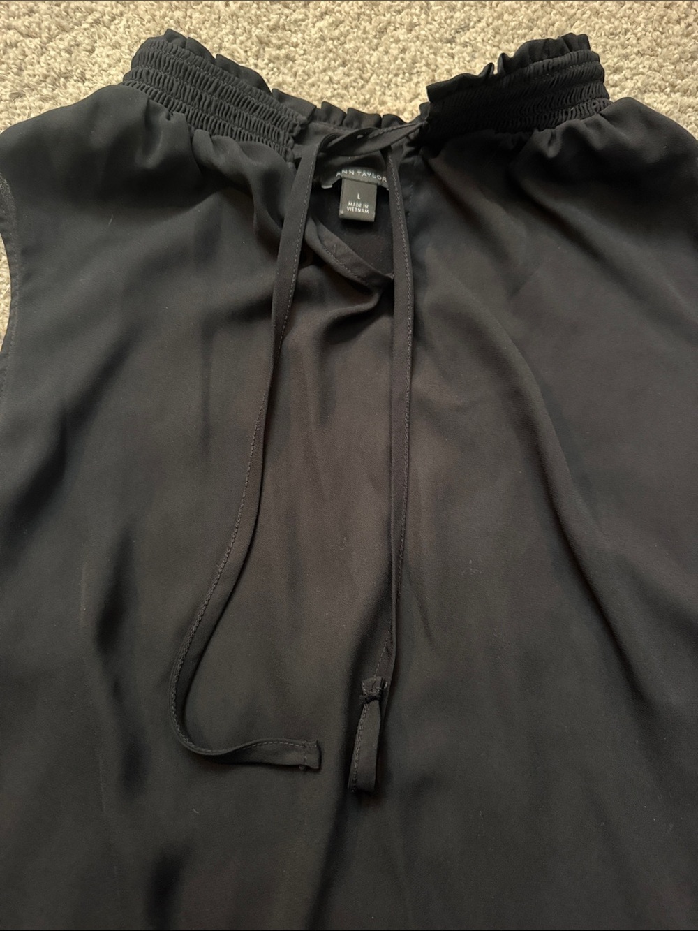 Ann Taylor Black Sleeveless Tie-Neck Camisole - Picture 3 of 4